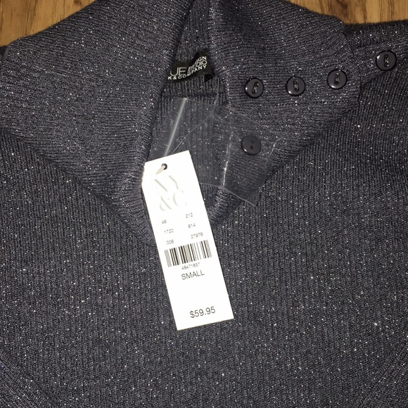 Button-Accent Metallic Gray Turtle Neck - sz S - Picture 4 of 6